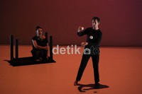 Karya ini merupakan hasil ciptaan dari penari Satchie Noro dan Juggler Andrien Mondot. Agung Pambudhy/detikcom.