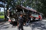 Bus Dihantam Bom, 18 Orang Tewas