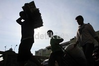 Kebanyakan buruh angkut berasal dari Cirebon, Tegal dan Banyumas. Agung Pambudhy/detikcom.