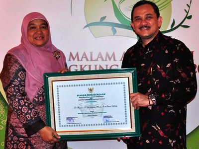 Dua SDN Terima Penghargaan Adiwiyata Nasional