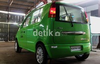 Mobil listrik nasional diperkuat baterai lithium ion sebanyak 36 buah dengan kapasitas baterai yang mencapai 21 kWh yang mampu menempuh jarak hingga 130 kilometer. M Lutfi Andika/detikOto.