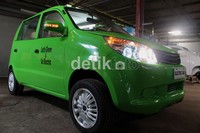 Mobil listrik nasional sangat menunjang kebutuhan masyarakat Indonesia. Pasalnya mobil tersebut bernilai tinggi dalam hal efisiensi karena tidak menggunakan bahan bakar minyak (BBM). M Lutfi Andika/detikOto.