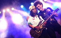 Ahmad Albar juga berkolaborasi dengan grup musik Elpamas, Ian Antono dan Totok Tewel dan Iwan Fals