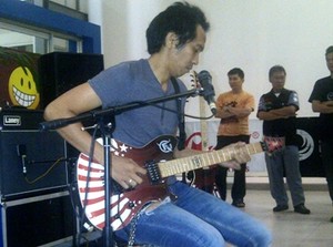Ridho Hafiedz Luncurkan Gitar Signature Series