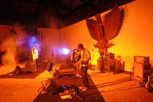 Live Review: An Intimate Show: Pure Saturday Grey Album (Yogya)