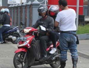 Honda Revo Club Ajak Warga Bandung Tertib Lalu Lintas