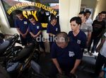 Para Pencuri Motor & Mobil Diringkus