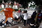 Gaya Unik Ojek Pancoran