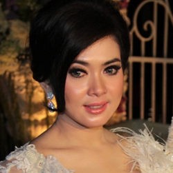 Syahrini Bantah Rilis Krim Pemutih Wajah