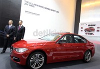 Ketiga varian BMW All New 3 Series, kini menggendong mesin bensin terbaru 4 silinder segaris dengan twinpower turbo, double Vanos, valvetronic, HPI.