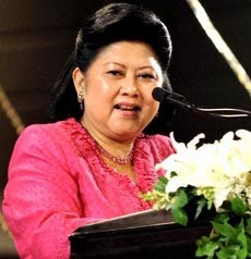 Ibas Dampingi Ibu Ani Berobat ke Amerika Serikat