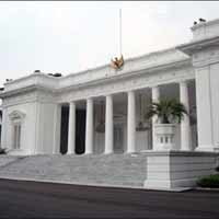 Istana Masih Tutup Rapat Calon Menkes & Wamen ESDM