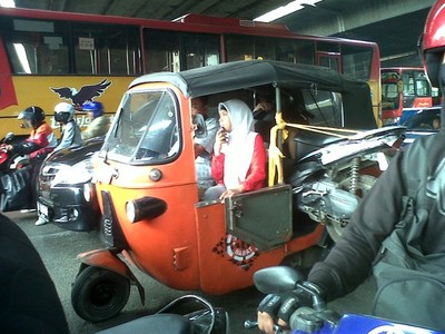 MPV Bajaj