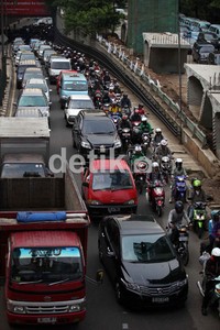 Kemacetan sudah pasti terjadi tak hingga kini tak ada jalan penyelesaiannya.
