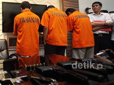 Komplotan Perampas Mobil Dibekuk