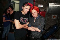 Ahjumma hair berwarna merah menyala. Gaya rambut ini mengejutkan fans. (YG Entertainment).