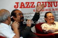 Sigit Purnomo selaku penggagas acara Jazz Gunung juga tampak hadir dalam acara konferensi pers tersebut.
