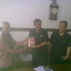 FGII Adukan Novel Tak Layak Baca ke MUI Jabar