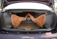 Mulai dari doortrim, dashboard, konsole tengah, pilar A hingga ke bagian bagasi diselimuti dengan rotan. Luthfi Andika/detikOto.