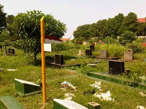 TPU Joglo Penuh, Pengurus Siasati dengan Makam Tumpang