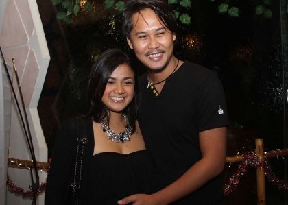 Nirina Zubir Lahirkan Anak Kedua Nirina Zubir Lahirkan Anak Kedua