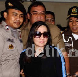 Ditempatkan di Sel Isolasi, Sherny Masih Shock