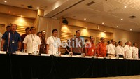 Mereka berjanji tidak akan korupsi mulai dari pencalonan hingga nanti jika terpilih sebagai gubernur dan wakil gubernur Jakarta. Ramses/detikcom.