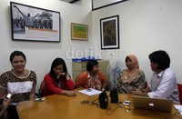 Sebelumnya Ketua Satgas TKI Maftuh Basyumi mengatakan bahwa kekerasan yang dialami pekerja migran banyak terjadi karena bersumber dari sikap dan perilaku pekerja migran itu sendiri, khususnya perempuan pekerja migran, yang antara lain bersikap genit, nakal, dan melakukan pergaulan bebas selama di luar negeri.