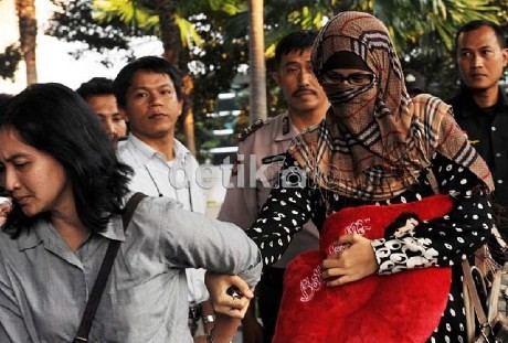 Elza: Neneng Tak Kenal 2 WN Malaysia