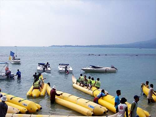 Akhir Pekan Penuh Cerita Di Pantai Carita