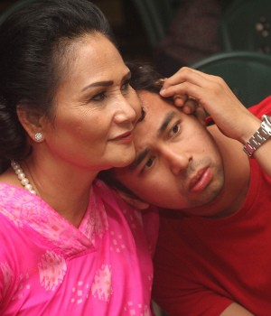 Raffi Ahmad Mesra dengan Calon Mertua