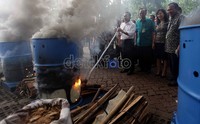 Daging satwa langka tersebut dimusnahkan dengan cara dibakar.