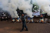 Pemusnahan tersebut dijaga ketat.