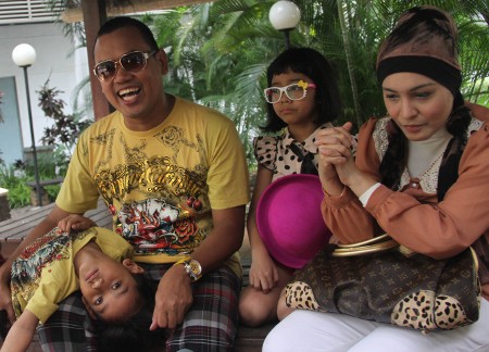 Uya Kuya Hadiahi Anak Liburan ke Amerika Serikat 