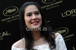 Bahagianya Dian Sastro Pulang dari Cannes
