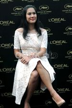 Bahagianya Dian Sastro Pulang dari Cannes