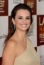 Si Emas Nan Anggun Penelope Cruz