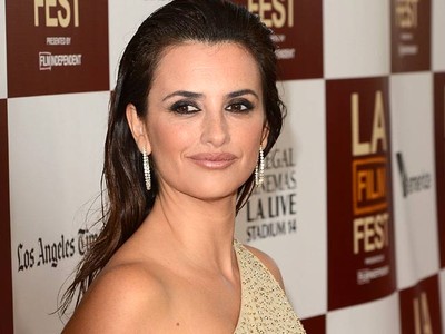 Si Emas Nan Anggun Penelope Cruz