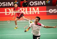 Simon Santoso bermain nothing to lose menghadapi rekannya, Dionysius Hayom Rumbaka pada babak perempatfinal Djarum Indonesia Open Super Premier Series 2012.