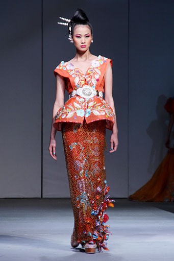 Jeanny Ang Beauty Treasure APPMI Fashion Chinese Couture 2012 at Ballroom Hotel Mulia. Jakarta. [Foto: Mohammad Abduh/Wolipop]