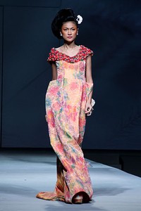 Jeanny Ang Beauty Treasure APPMI Fashion Chinese Couture 2012 at Ballroom Hotel Mulia. Jakarta. [Foto: Mohammad Abduh/Wolipop]