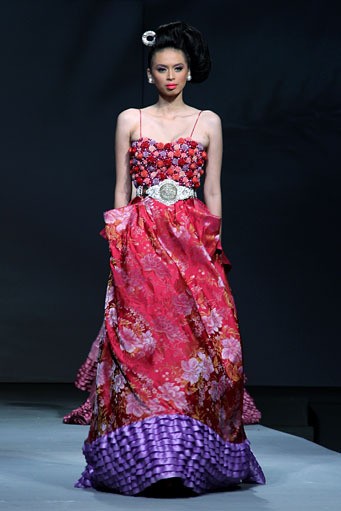 Jeanny Ang Beauty Treasure APPMI Fashion Chinese Couture 2012 at Ballroom Hotel Mulia. Jakarta. [Foto: Mohammad Abduh/Wolipop]