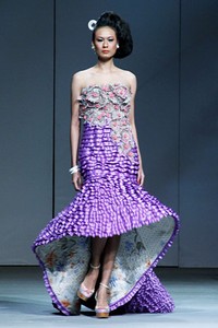 Jeanny Ang Beauty Treasure APPMI Fashion Chinese Couture 2012 at Ballroom Hotel Mulia. Jakarta. [Foto: Mohammad Abduh/Wolipop]