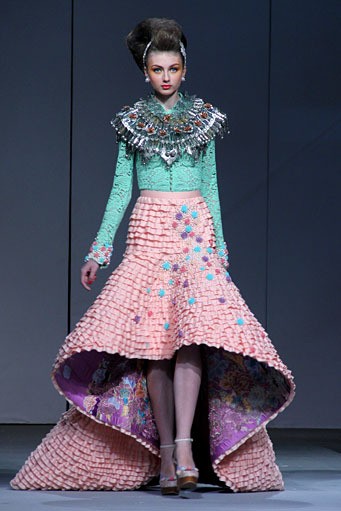 Jeanny Ang Beauty Treasure APPMI Fashion Chinese Couture 2012 at Ballroom Hotel Mulia. Jakarta. [Foto: Mohammad Abduh/Wolipop]