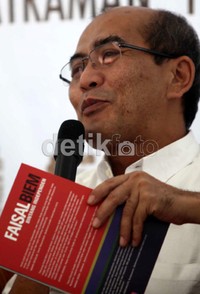 Buku Faisal-Biem Bintang Independen ditulis oleh Komarudin dan diterbitkan La Tofi Enterprise Media.
