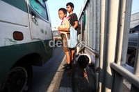 Beberapa pejalan kaki lebih senang menyeberang melalui pagar pembatas jalan ketimbang menggunakan JPO. Selain berbahaya, kondisi itu bisa menyebabkan kemacetan.