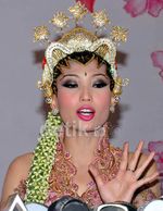 Ayu Dewi Resmi Menikah