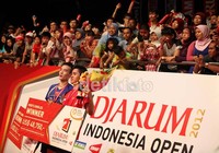 Simon Santoso mengalahkan Du Pengyu dengan tiga set (21-18,13-21,21-11).