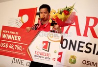 Setelah menjuarai turnamen bulutangkis Djarum Indonesia Open Super Series Premier 2012, ia mendapatkan hadiah uang sebesar U$D 48.750.