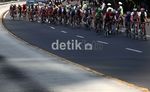 Atlet Sepeda Adu Kecepatan di Jakarta